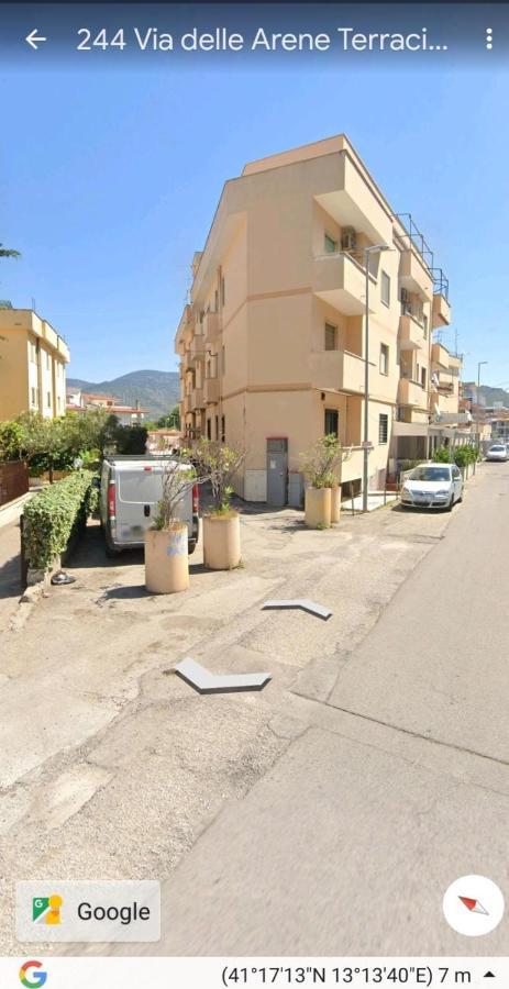 Appartamento Tutto Ristrutturato Terracina Exterior photo